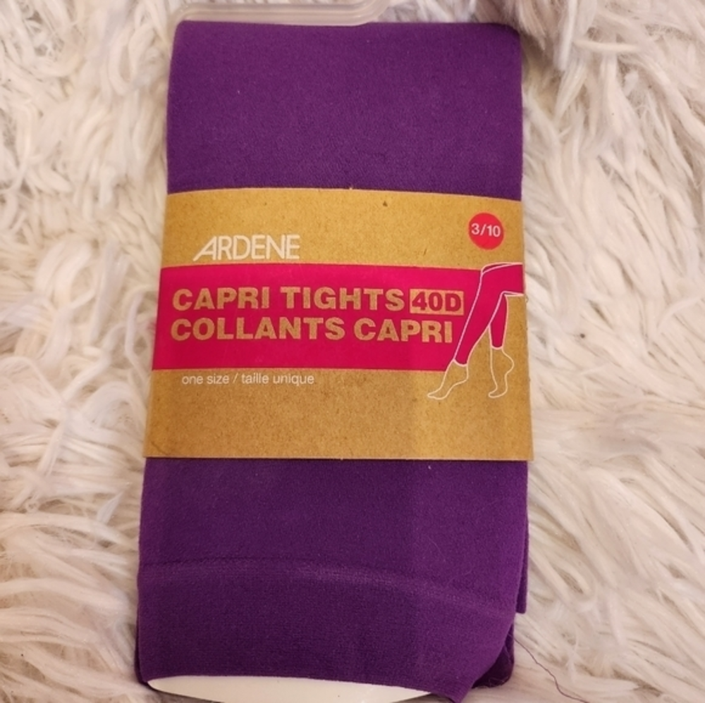 NWT purple capri tights - Picture 1 of 1